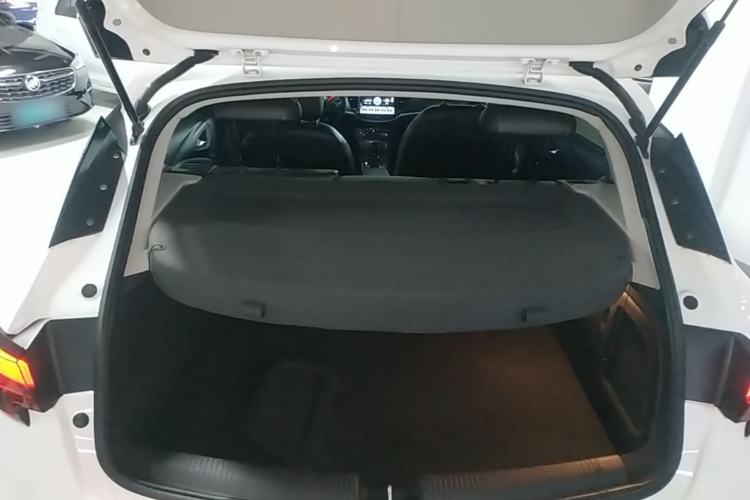Used Buick Verano 2016 Hatchback 15S Automatic Leading Model Trunk
