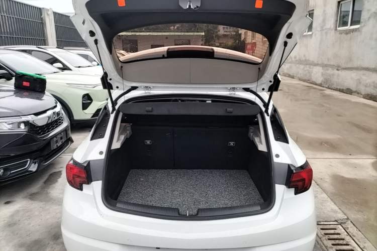 Used Buick Verano 2016 Hatchback 15S Automatic Ambition Model Trunk