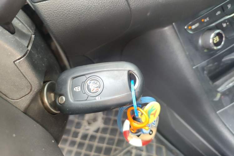 Used Buick Verano 2016 Hatchback 15S Automatic Leading Model Vehicle Key