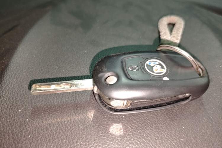 Used Buick Verano 2016 Hatchback 15S Automatic Ambition Model Vehicle Key