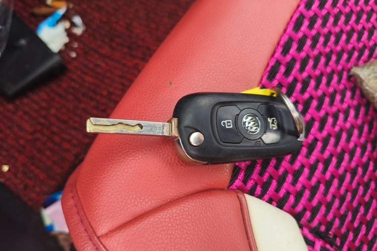 Used Buick Verano 2016 Hatchback 15S Automatic Ambition Model Vehicle Key