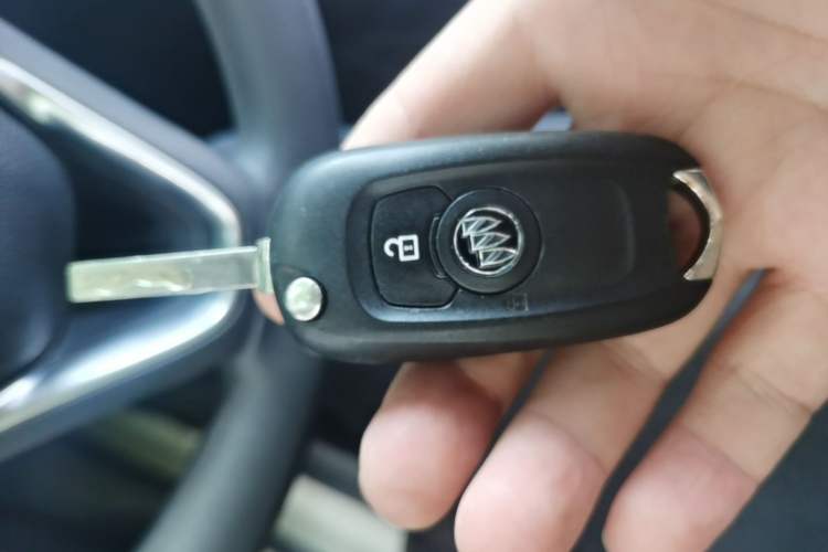 Used Buick Verano 2016 Hatchback 15S Automatic Leading Model Vehicle Key