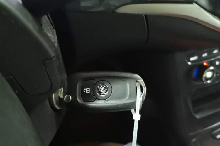 Used Buick Verano 2016 Hatchback 15S Automatic Leading Model Vehicle Key