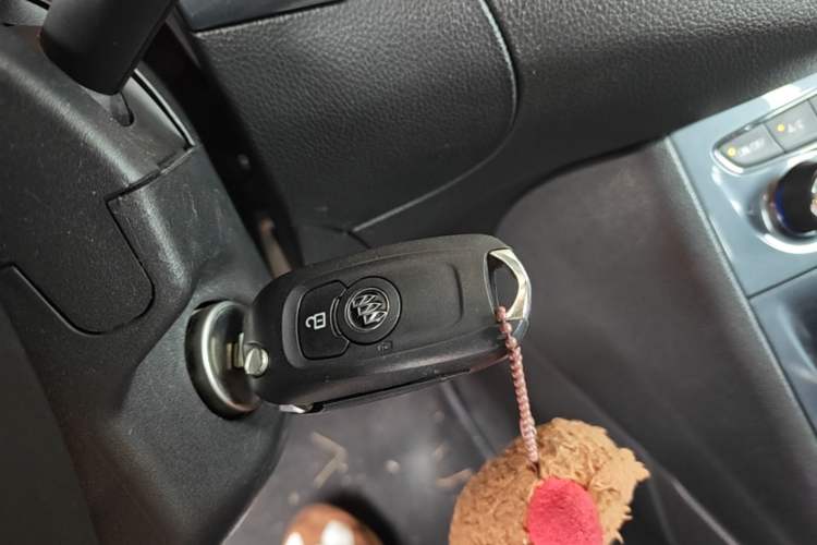 Used Buick Verano 2016 Hatchback 15S Automatic Leading Model Vehicle Key