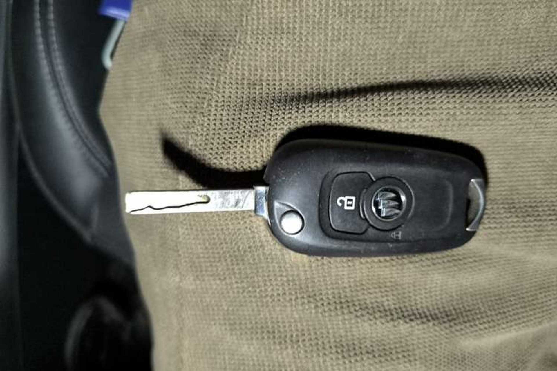 Used Buick Verano 2016 Hatchback 15S Automatic Leading Model Vehicle Key