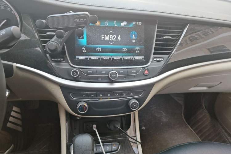 Used Buick Verano 2017 Sedan 15S Automatic Leading Model Audio And AC Panel