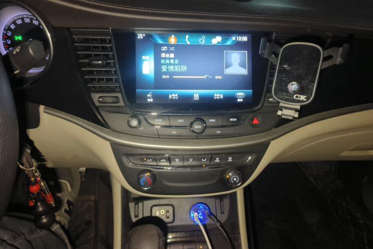 Used Buick Verano 2017 Sedan 15S Automatic Leading Model Audio And AC Panel