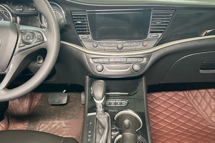 Used Buick Verano 2017 Sedan 20T Dual-Clutch Leading Model Audio And AC Panel
