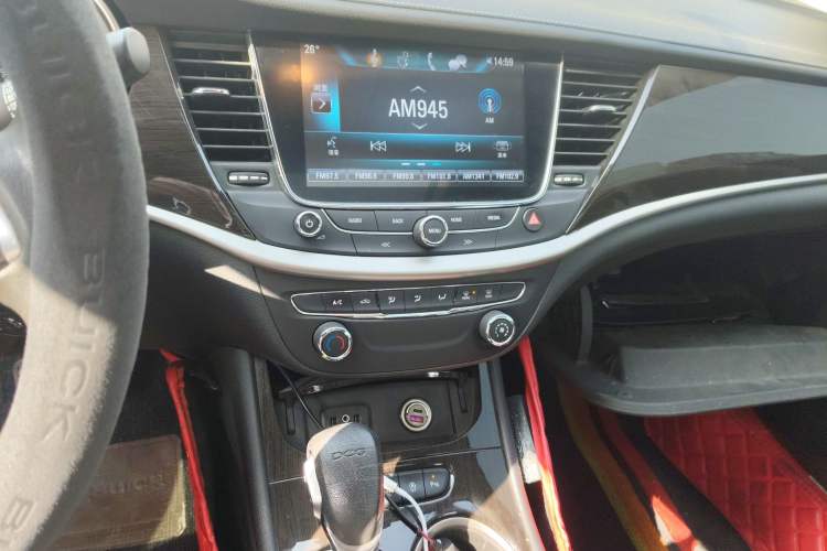 Used Buick Verano 2017 Sedan 20T Dual-Clutch Leading Model Audio And AC Panel