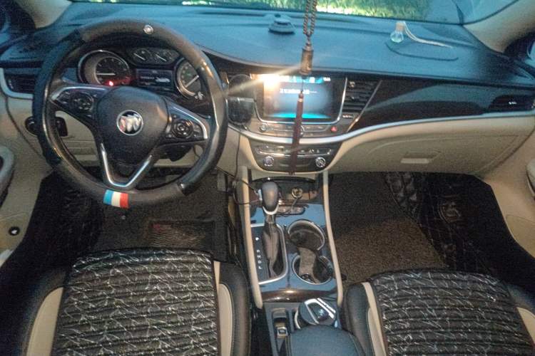 Used Buick Verano 2017 Sedan 15S Automatic Leading Model Center Console