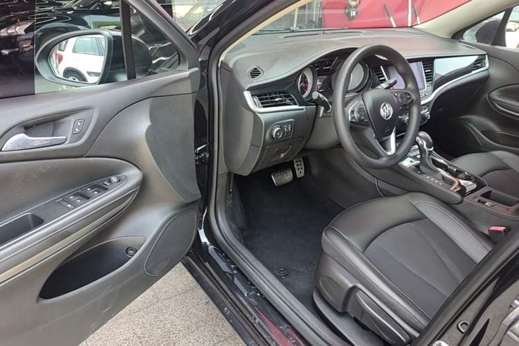 Used Buick Verano 2017 Sedan 20T Dual-Clutch Leading Model Driver Seat