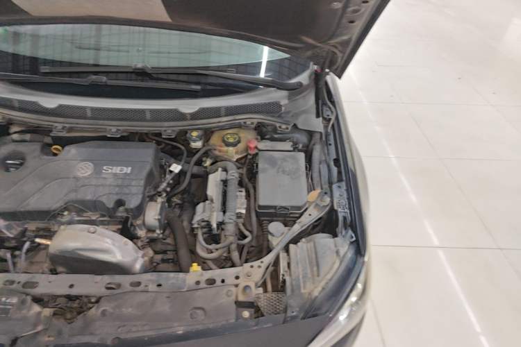 Used Buick Verano 2017 Sedan 15S Automatic Entry Model Engine Bay Left