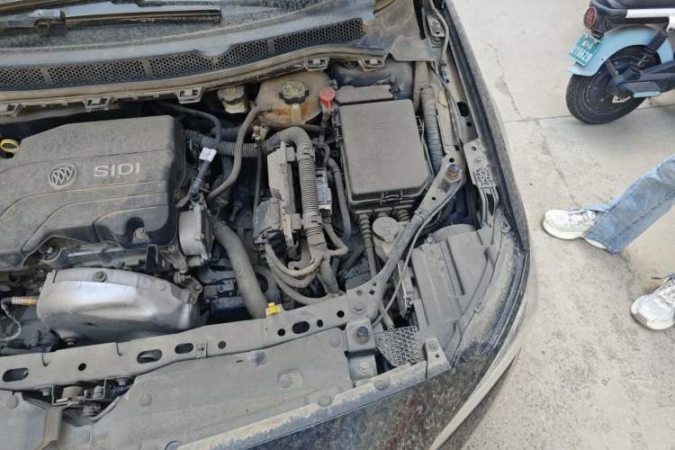 Used Buick Verano 2017 Sedan 15S Automatic Leading Model Engine Bay Left