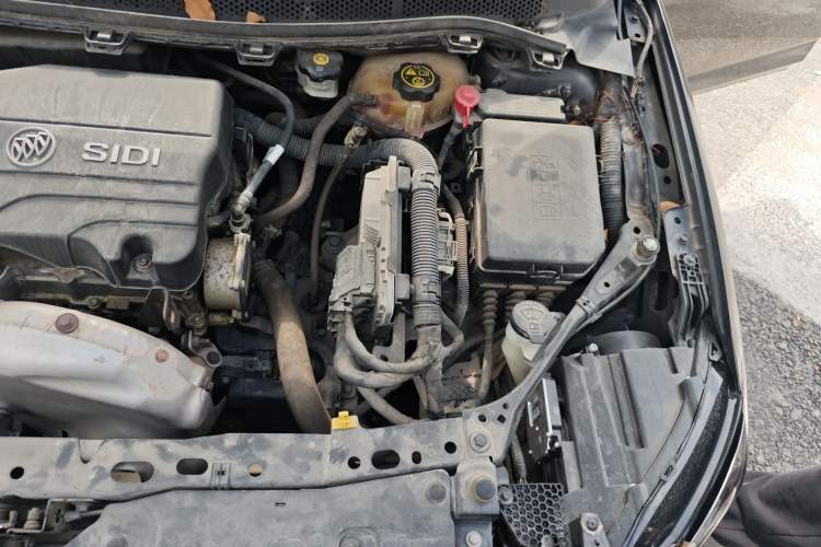 Used Buick Verano 2017 Sedan 15S Automatic Leading Model Engine Bay Left