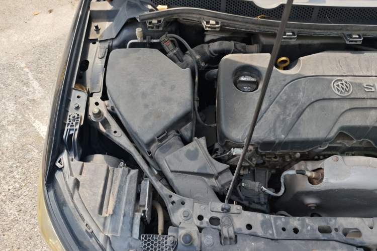 Used Buick Verano 2017 Sedan 15S Automatic Leading Model Engine Bay Right