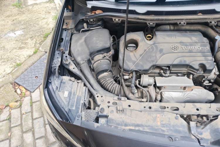 Used Buick Verano 2017 Sedan 20T Dual-Clutch Elite Model Engine Bay Right