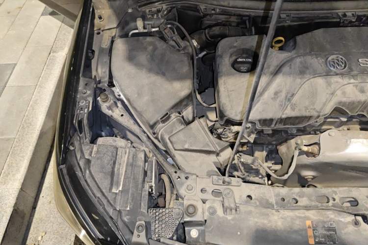 Used Buick Verano 2017 Sedan 15S Automatic Leading Model Engine Bay Right