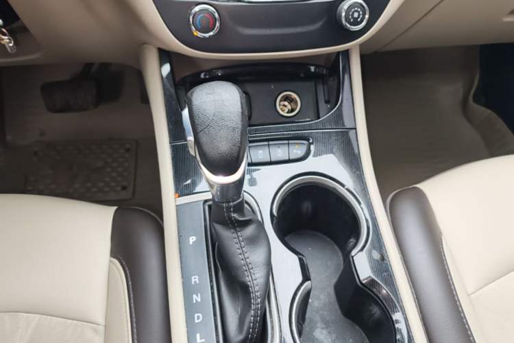 Used Buick Verano 2017 Sedan 15S Automatic Leading Model Gear Lever