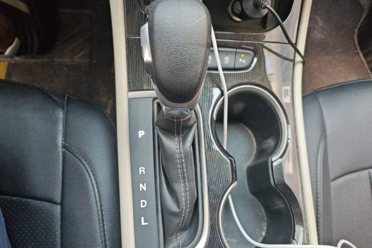 Used Buick Verano 2017 Sedan 15S Automatic Leading Model Gear Lever