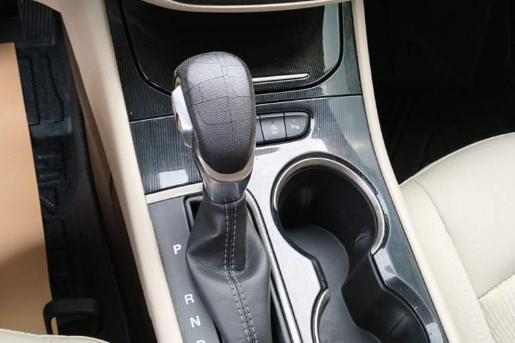 Used Buick Verano 2017 Sedan 15S Automatic Entry Model Gear Lever