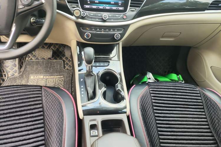 Used Buick Verano 2017 Sedan 15S Automatic Leading Model Gear Lever