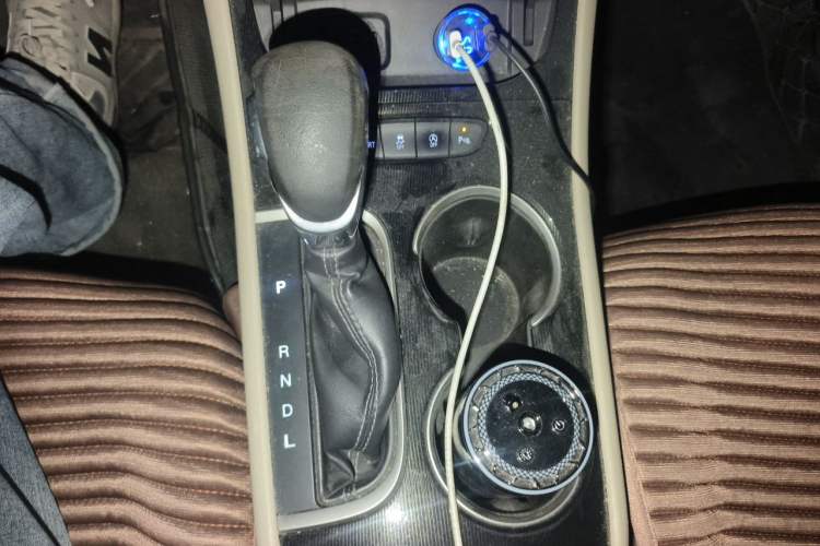 Used Buick Verano 2017 Sedan 15S Automatic Leading Model Gear Lever