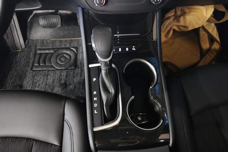 Used Buick Verano 2017 Sedan 20T Dual-Clutch Leading Model Gear Lever