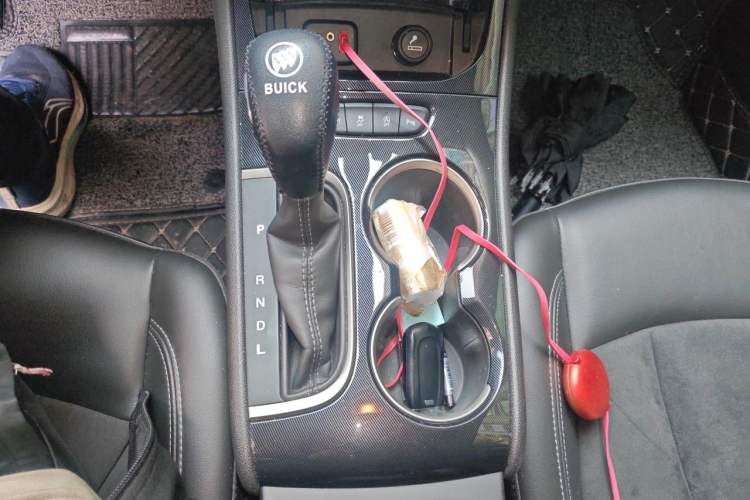 Used Buick Verano 2017 Sedan 20T Dual-Clutch Elite Model Gear Lever