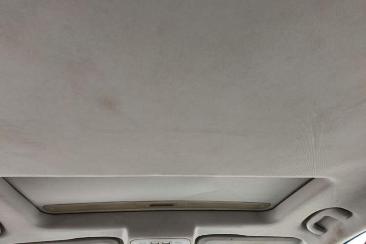 Used Buick Verano 2017 Sedan 20T Dual-Clutch Leading Model Headliner