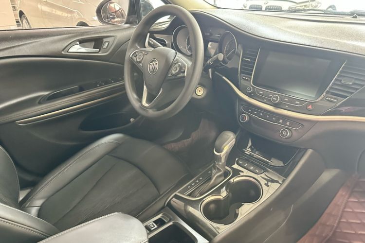 Used Buick Verano 2017 Sedan 20T Dual-Clutch Leading Model Interior 5