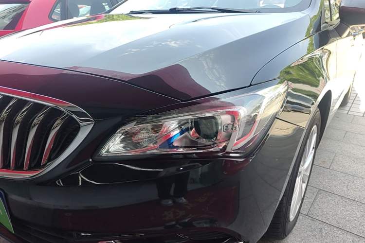 Used Buick Verano 2017 Sedan 20T Dual-Clutch Leading Model Left Front Headlight