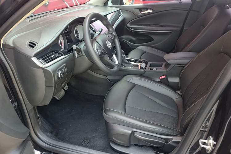 Used Buick Verano 2017 Sedan 20T Dual-Clutch Leading Model Left Front Seat