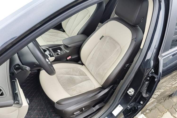 Used Buick Verano 2017 Sedan 15S Automatic Leading Model Left Front Seat