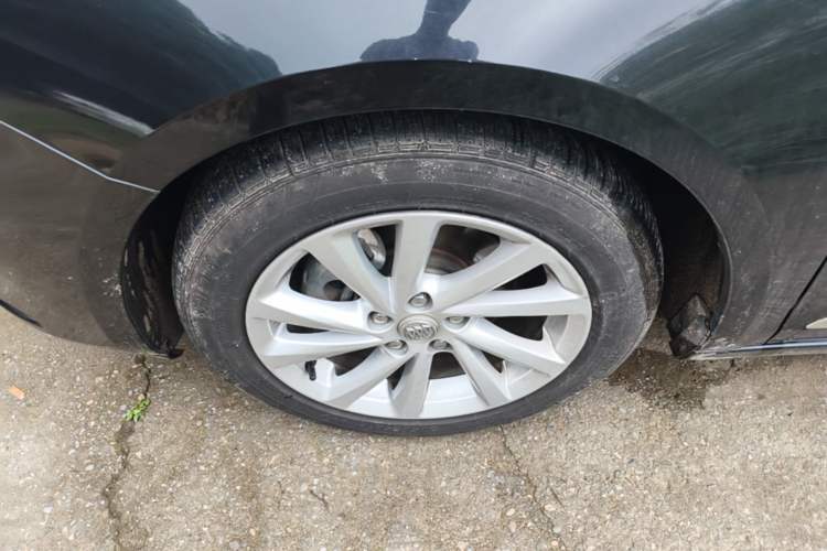 Used Buick Verano 2017 Sedan 15S Automatic Leading Model Left Front Wheel Hub