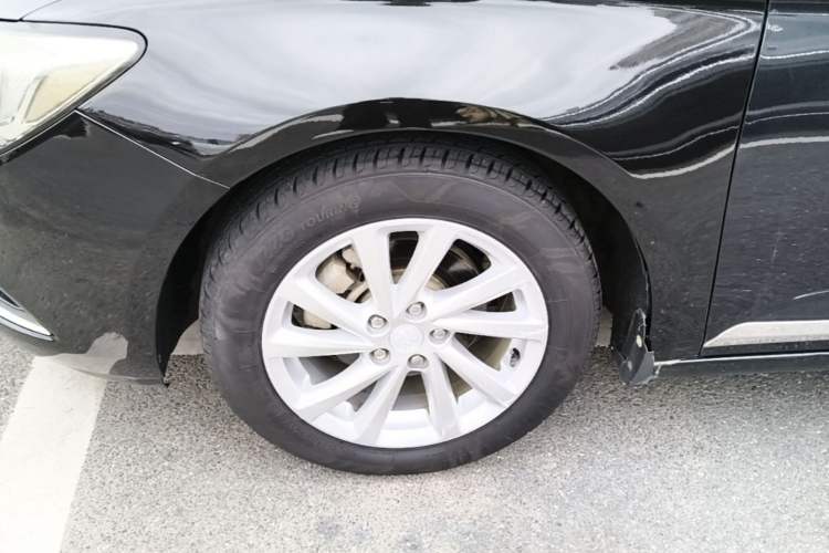 Used Buick Verano 2017 Sedan 15S Automatic Entry Model Left Front Wheel Hub