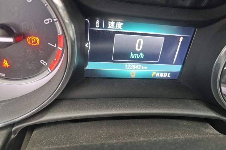 Used Buick Verano 2017 Sedan 15S Automatic Leading Model Odometer Close Up