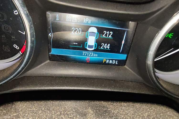 Used Buick Verano 2017 Sedan 15S Automatic Leading Model Odometer Close Up