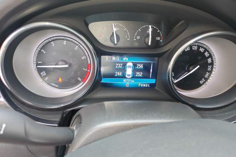 Used Buick Verano 2017 Sedan 20T Dual-Clutch Elite Model Odometer Close Up