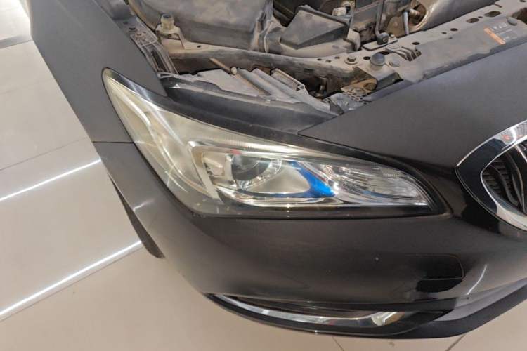 Used Buick Verano 2017 Sedan 15S Automatic Entry Model Right Front Headlight