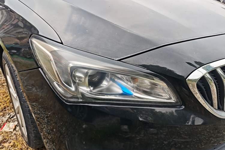 Used Buick Verano 2017 Sedan 15S Automatic Leading Model Right Front Headlight