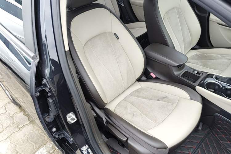 Used Buick Verano 2017 Sedan 15S Automatic Leading Model Right Front Seat