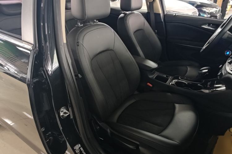 Used Buick Verano 2017 Sedan 20T Dual-Clutch Leading Model Right Front Seat
