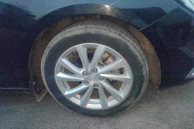 Used Buick Verano 2017 Sedan 15S Automatic Leading Model Right Front Wheel Hub