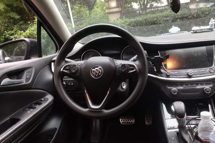 Used Buick Verano 2017 Sedan 20T Dual-Clutch Leading Model Steering Wheel