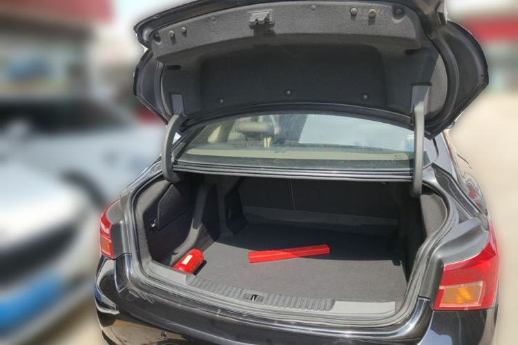 Used Buick Verano 2017 Sedan 15S Automatic Leading Model Trunk