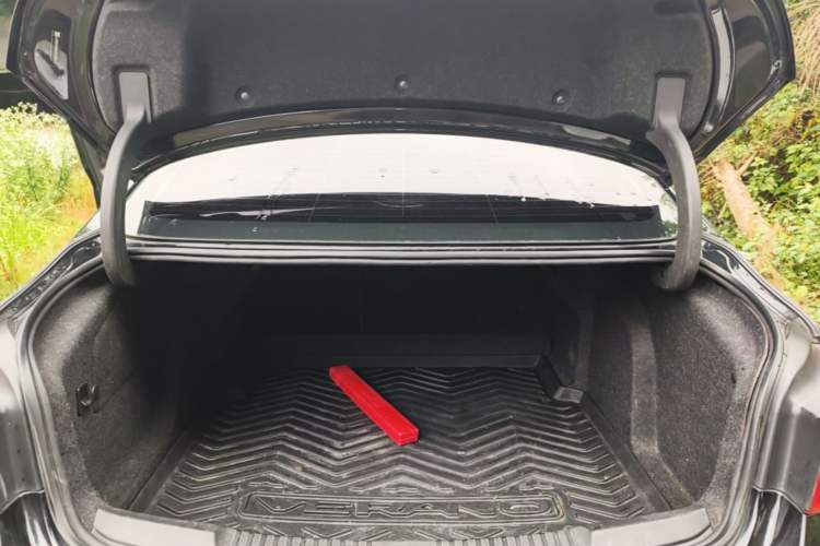 Used Buick Verano 2017 Sedan 15S Automatic Leading Model Trunk