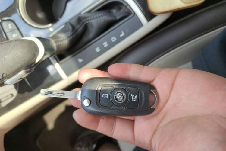 Used Buick Verano 2017 Sedan 15S Automatic Leading Model Vehicle Key
