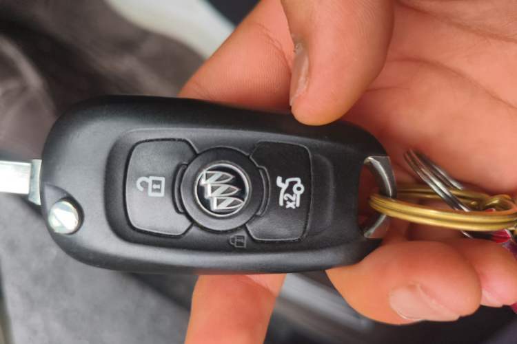 Used Buick Verano 2017 Sedan 15S Automatic Leading Model Vehicle Key