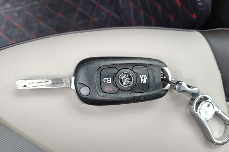 Used Buick Verano 2017 Sedan 15S Automatic Leading Model Vehicle Key