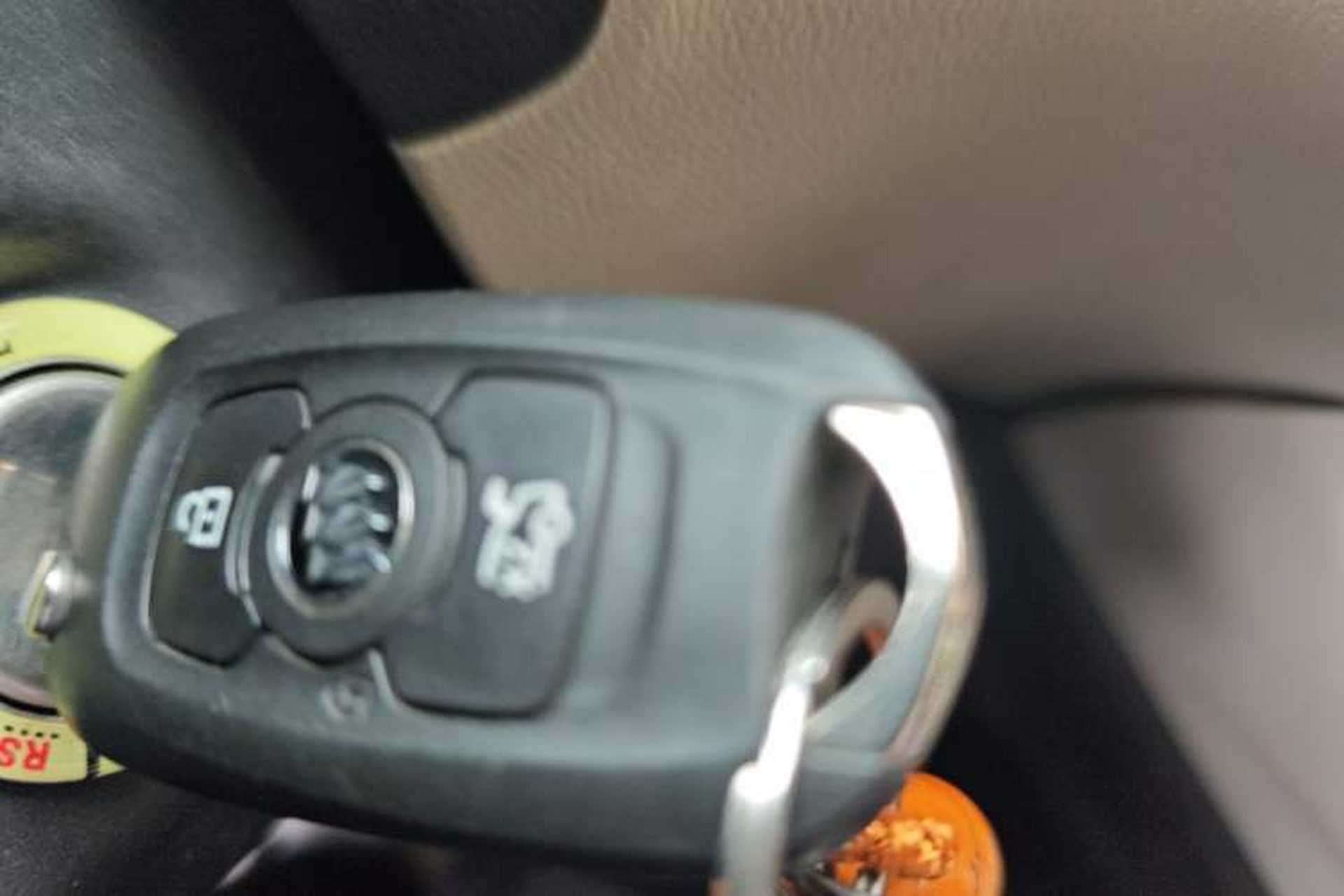 Used Buick Verano 2017 Sedan 15S Automatic Leading Model Vehicle Key